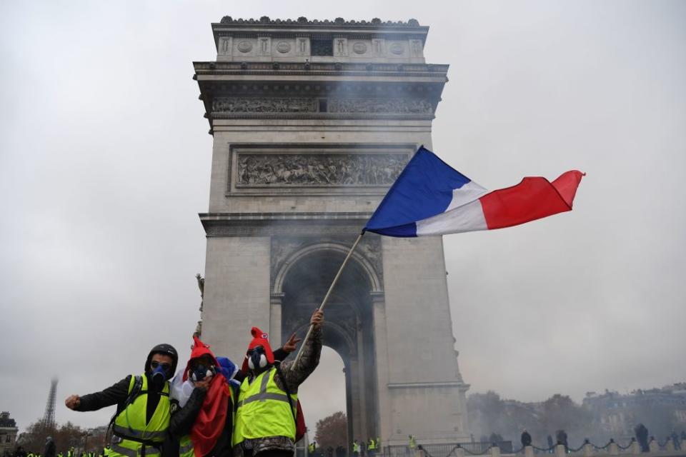 Effet des annonces d’Emmanuel Macron ? Crainte de nouvelles violences ? Lassitude ? Toujours est-il que l’acte 5 du mouvement marque un net recul de la mobilisation des gilets jaunes. Seuls 33 500 manifestants sont ainsi recensés en France par le ministère de l’Intérieur le samedi 15 décembre. Pas de quoi entamer toutefois la détermination des plus assidus d’entre eux. À commencer par ses principales figures.