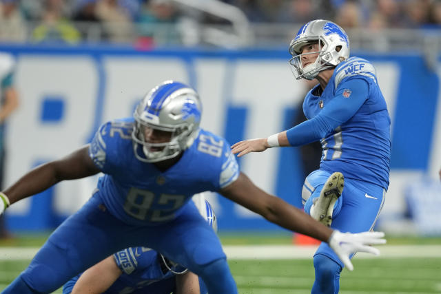 Goff has 340 yards, 2 TDs as Lions rout Jaguars 40-14