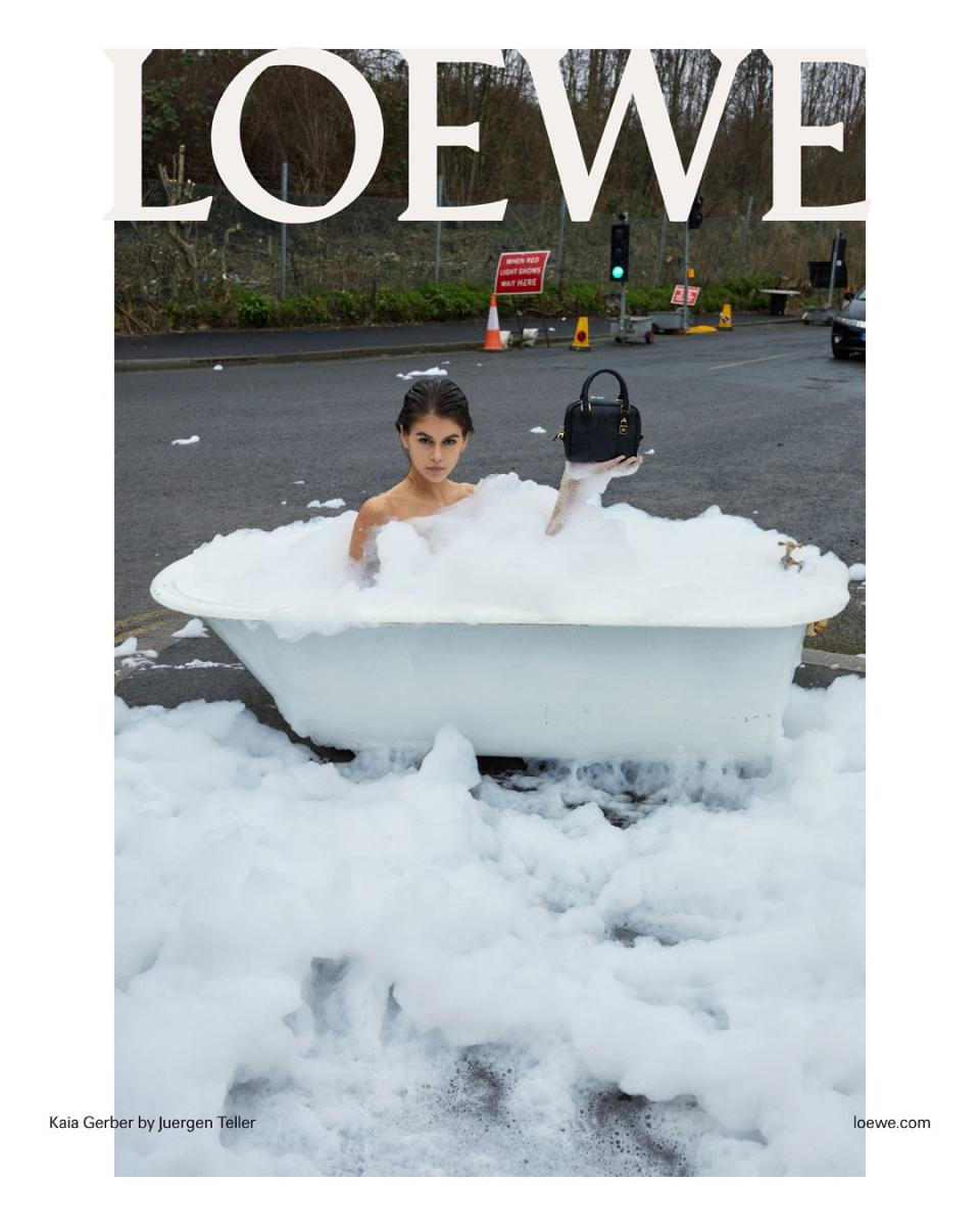 Loewe AW22