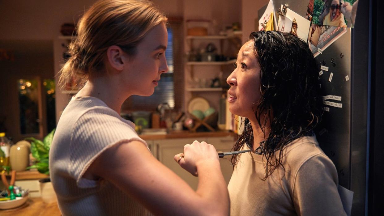  Jodie Comer and Sandra Oh in Killing Eve. 