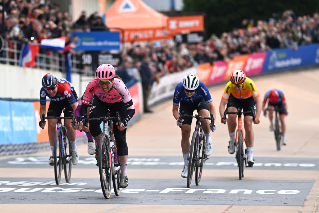  Alison Jackson wins Paris-Roubaix 