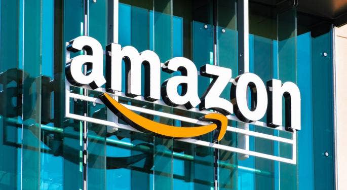 Amazon pronta a «tirare la cinghia» blocca le assunzioni