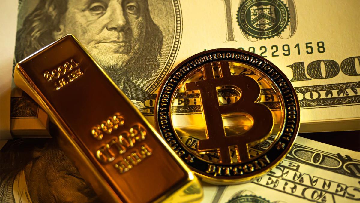 Bitcoin's Correlation to Gold Tightened in March Amid TradFi Woes
