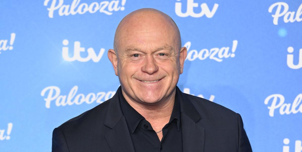 EastEnders' Ross Kemp looks unrecognisable as he's seen with full head of  hair on Good Morning Britain