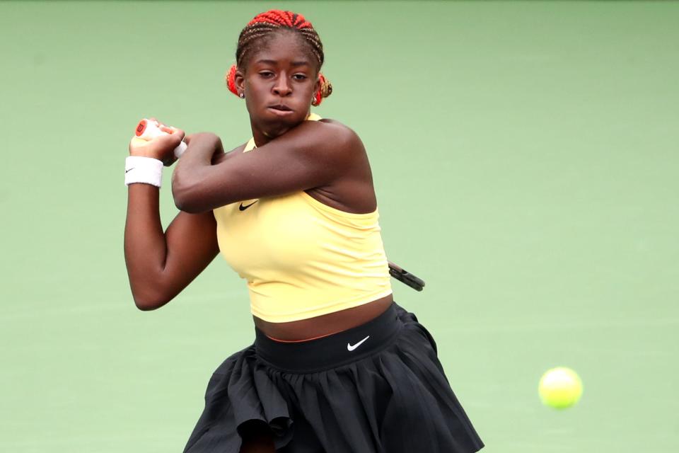 Clervie Ngounoue defeated Theadora Rabman 6-1, 6-2 in the Juniors Tournament final at the BNP Paribas Open in Indian Wells, Calif., on Sunday, March 19, 2023. 