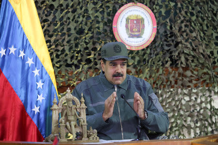 El presidente de Venezuela, Nicolás Maduro, habla durante un encuentro con altos mandos del Ejército en Caracas, Venezuela. 15 enero 2019. Palacio de Miraflores/entrega vía Reuters