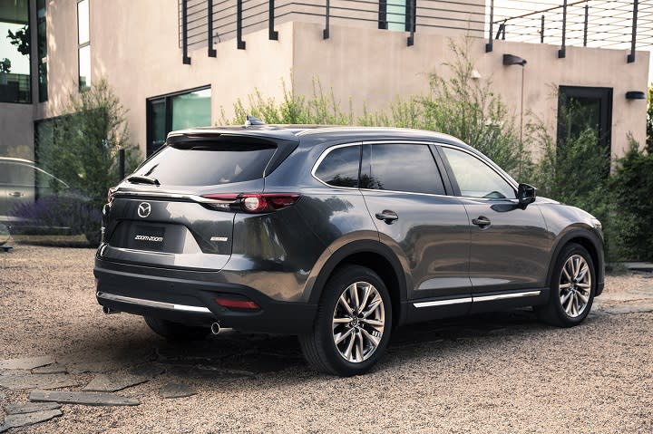 2016 Mazda CX-9 rear quarter right photo