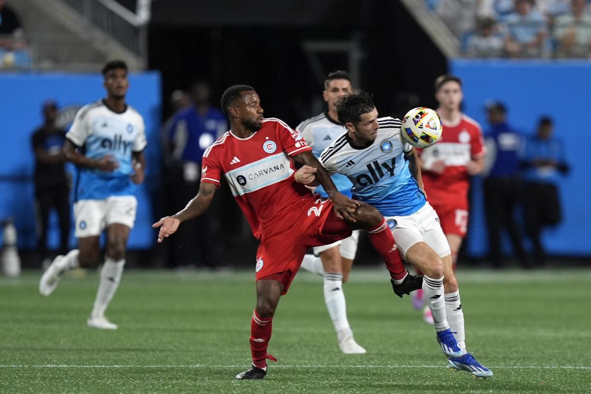 🎥 Veteran Kellyn Acosta blasts home rocket strike for Chicago Fire