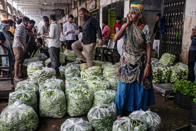 India extends curbs on sugar exports to calm domestic prices