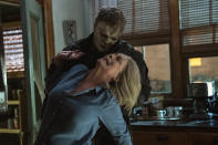 En esta imagen proporcionada por Universal Pictures, Jamie Lee Curtis en una escena de "Halloween Ends". (Ryan Green/Universal Pictures via AP)