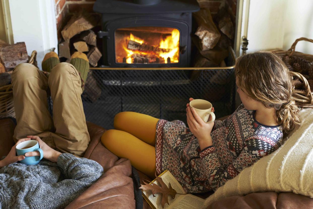 „Hygge“ ist die gemütliche Philosophie zum Glücklichsein aus Dänemark. (Bild: Getty Images)