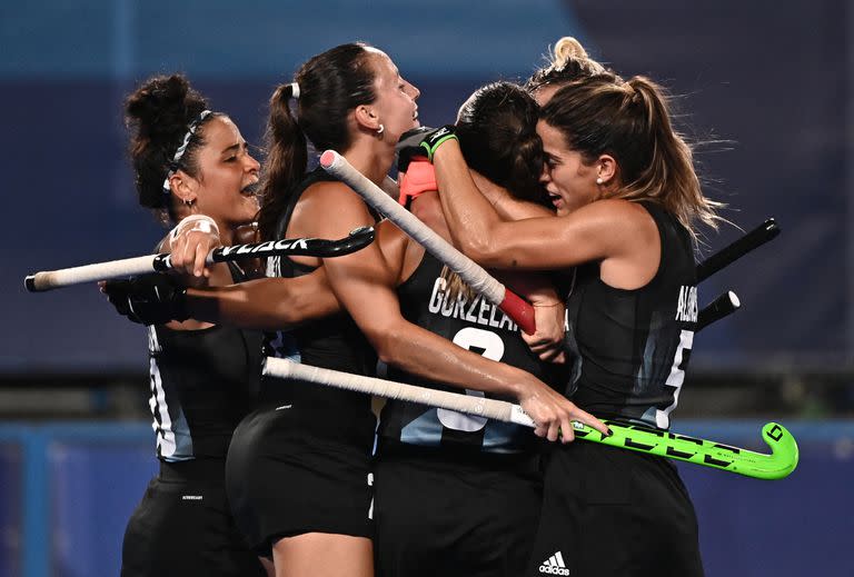 Con dos goles de Agustina Gorzelany, las chicas argentinas vencen 2-0 a China