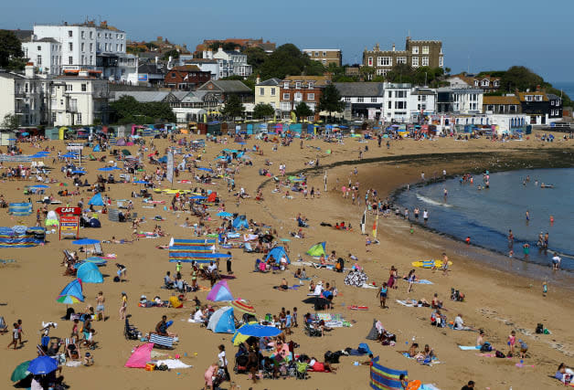 Rising Temperatures Could Set August Bank Holiday Record 0073