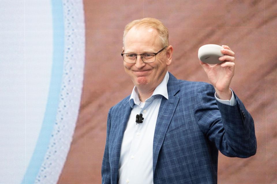 Dave Limp, senior vice president of Amazon devices, announces the new Echo Dot at The Spheres in Seattle on September 20, 2018. - Amazon weaves its Alexa digital assistant into more services and devices as it unveiles new products powered by artificial intelligence including a smart microwave and dash-mounted car gadget. (Photo by Grant HINDSLEY / AFP)        (Photo credit should read GRANT HINDSLEY/AFP via Getty Images)