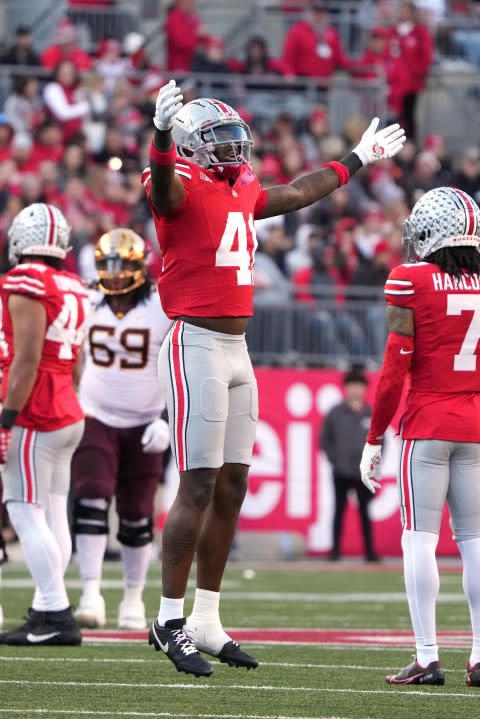 Henderson, McCord combine for 4 TDs as No. 3 Ohio State beats Minnesota  37-3 with Michigan up next