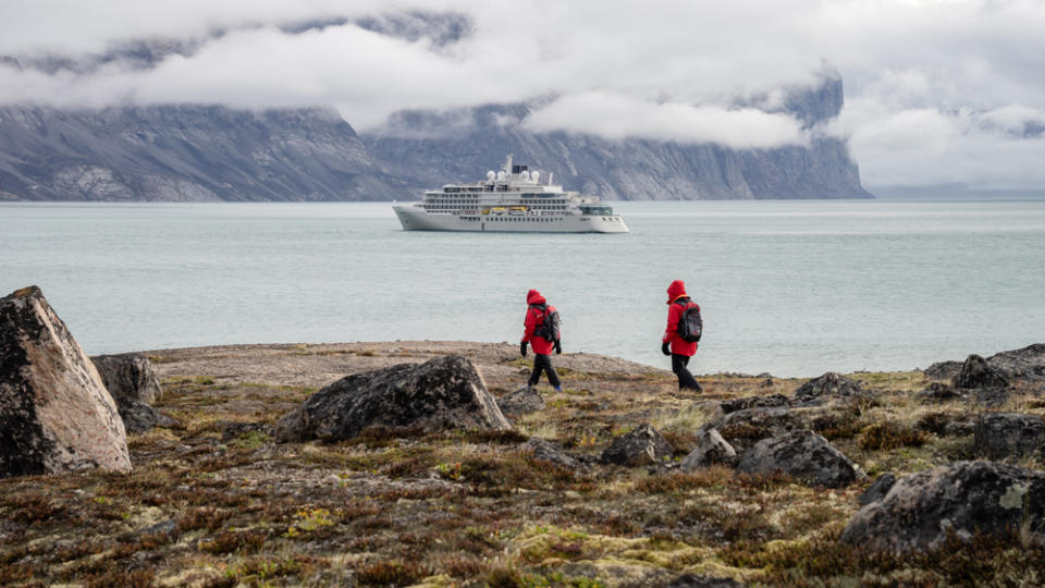 Arctic Expedition, Silver Endeavour in the background