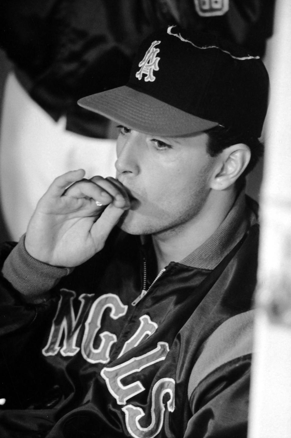 Date taken: 5/1962: Los Angeles Angels pitcher Bo Belinsky sitting in dugout during game. City: Los Angeles State: CA Country: US cr: Don Cravens/Time & Life Pictures/Getty Images