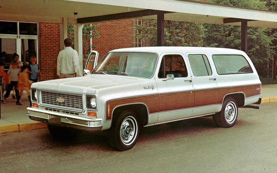 <p>Strongest of the breed are the three-quarter-ton 20-series trucks (later known as 2500 series), using beefier transmissions, axles and a stiffer suspension to handle heavy trailers. Two-wheel-drive Suburbans were sold in large numbers for their towing capability. The venerable big-block 454-cubic-inch engine was only available in 2500-series Suburbans with rear-wheel-drive; these beasts could tow 10,000 pounds. Suburbans gained refinement in the late 1980s with the addition of four-speed overdrive automatics and electronic fuel injection arriving in 1987 and ABS landing on 1988 trucks. </p>