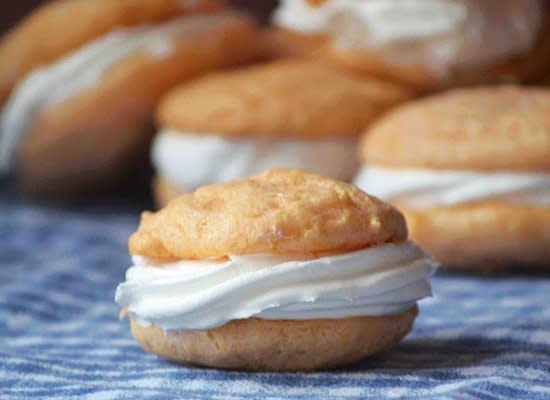 <strong>Get the <a href="http://www.bakeaholicmama.com/2012/04/orange-creamsicle-whoopie-pies-3.html" target="_hplink">Orange Creamsicle Whoopie Pies recipe</a> by Bakeaholic Mama</strong>