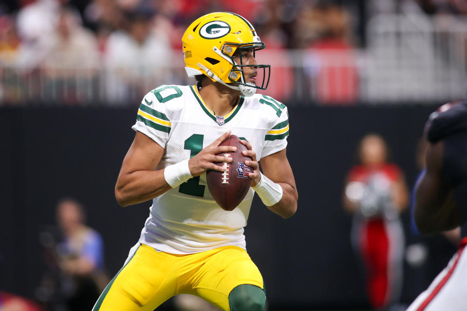 Sep 17, 2023; Atlanta, Georgia, USA; Green Bay Packers quarterback <a class="link " href="https://sports.yahoo.com/nfl/players/32696" data-i13n="sec:content-canvas;subsec:anchor_text;elm:context_link" data-ylk="slk:Jordan Love;sec:content-canvas;subsec:anchor_text;elm:context_link;itc:0">Jordan Love</a> (10) drops back to pass against the Atlanta Falcons in the second half at Mercedes-Benz Stadium. Mandatory Credit: Brett Davis-USA TODAY Sports