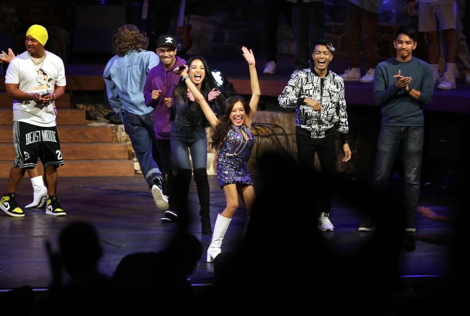 Performers gather onstage to close "A Night of 'Pinoy'tainment."