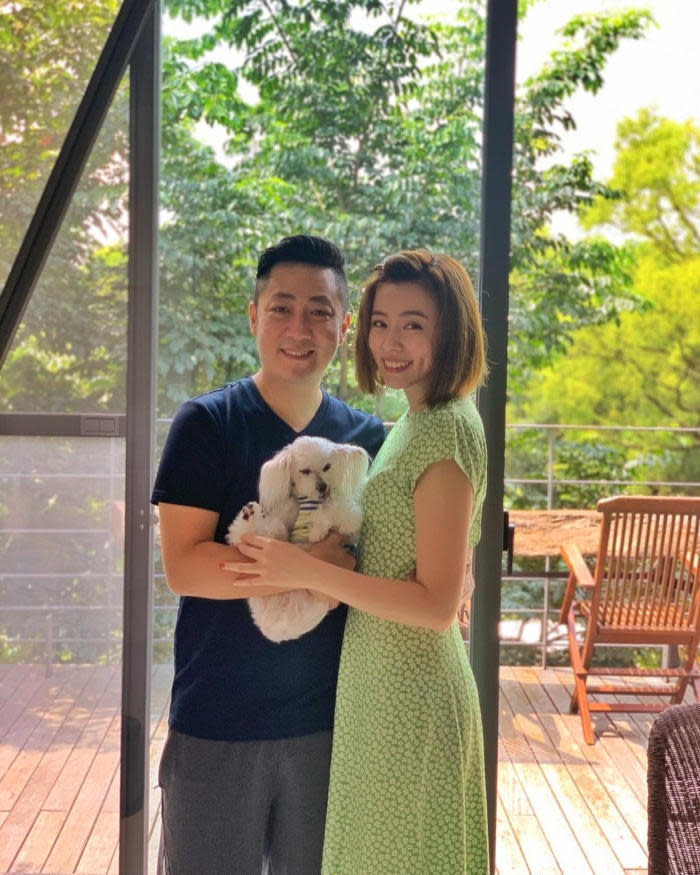 Eison has been married to Hitomi Wang for two years