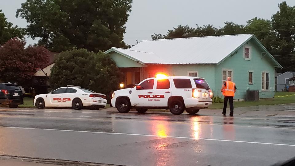 Texas Rangers and other law-enforcement officers investigate the death of Manuela Allen in Olney, as shown in this July 8, 2019, file photo.