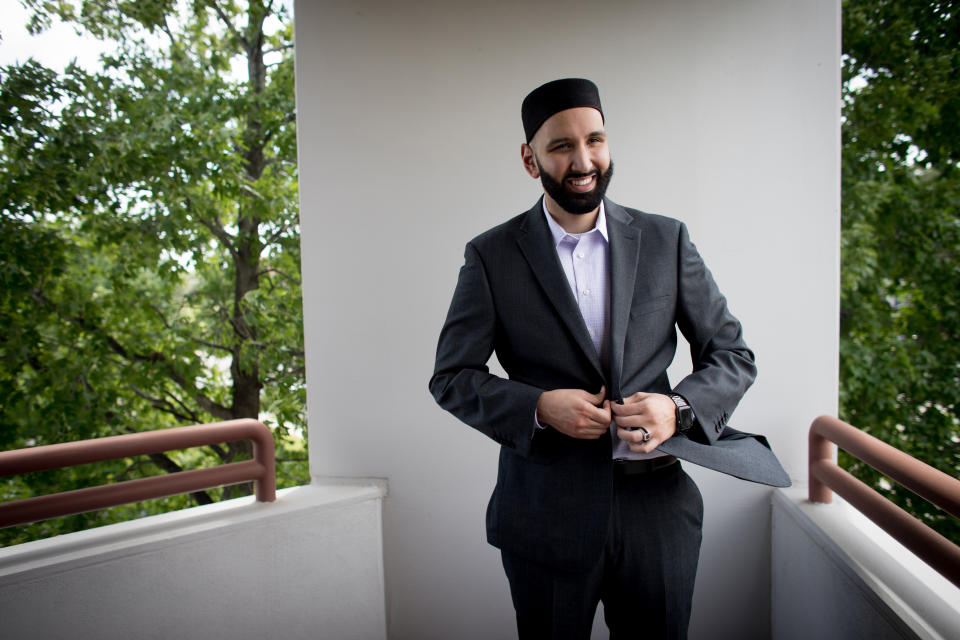 Imam Omar Suleiman&nbsp;and his team at the institute have been publishing reports on controversial topics in Islam ― like jihad ― in the hopes of influencing the search algorithm. (Photo: Allison V. Smith for HuffPost)