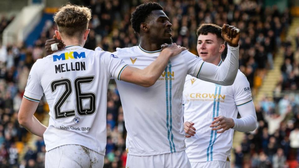 Dundee's Amadou Bakayoko celebrates his goal against St Johnstone