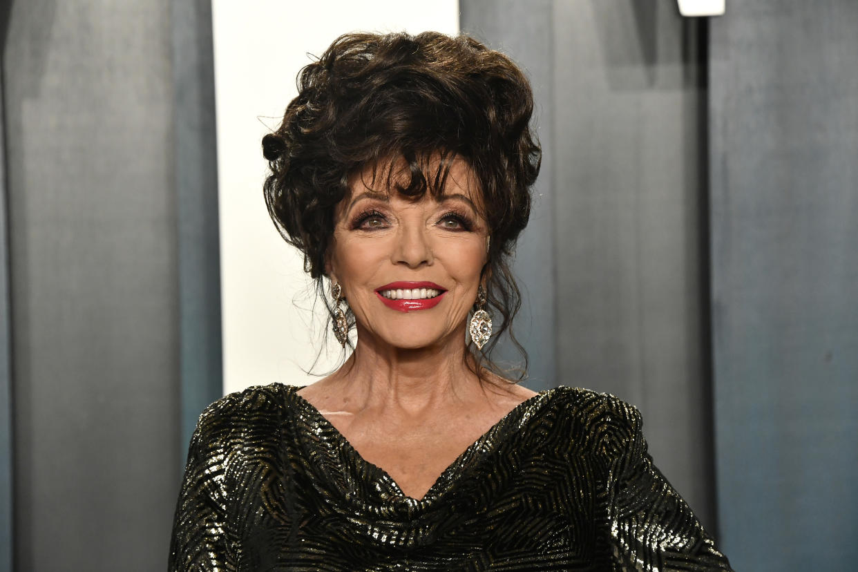 BEVERLY HILLS, CALIFORNIA - FEBRUARY 09: Joan Collins attends the 2020 Vanity Fair Oscar Party hosted by Radhika Jones at Wallis Annenberg Center for the Performing Arts on February 09, 2020 in Beverly Hills, California. (Photo by Frazer Harrison/Getty Images)