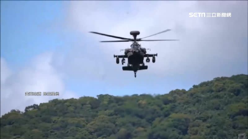 國軍在九鵬基地舉行神鷹操演，各式直升機出動進行實彈射擊。（圖／民眾提供）