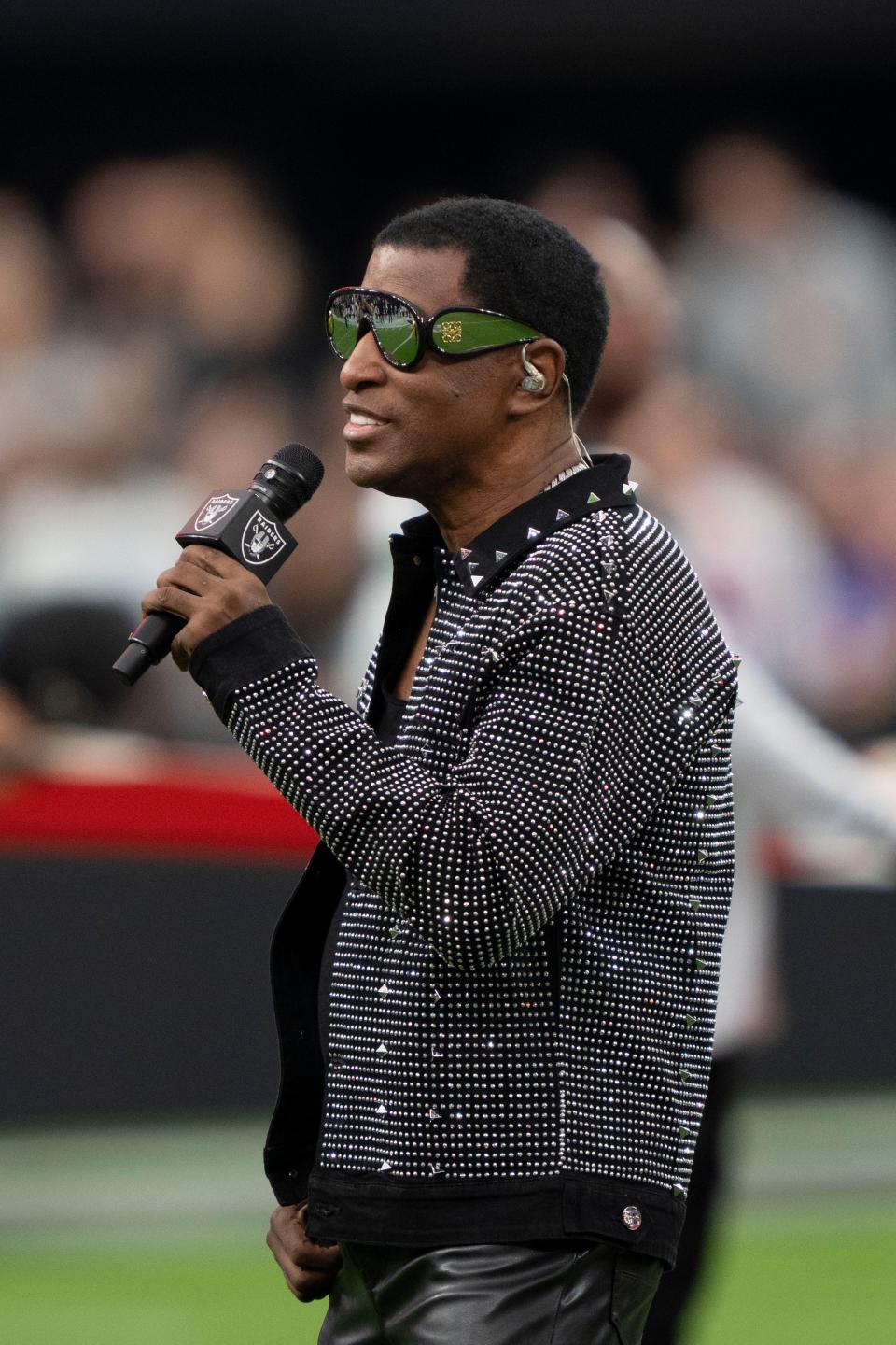 November 5, 2023: Babyface performs the national anthem before the game between the Las Vegas Raiders and the New York Giants at Allegiant Stadium on Paradise, Nev.