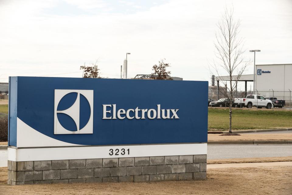 January 31 2019 - Electrolux is planning to close its Memphis plant and consolidate all U.S. cooking manufacturing into an expanded Springfield, Tenn. based facility by the end of 2020, officials announced Thursday.