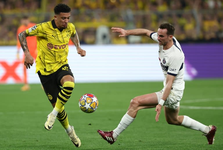 <a class="link " href="https://sports.yahoo.com/soccer/teams/dortmund/" data-i13n="sec:content-canvas;subsec:anchor_text;elm:context_link" data-ylk="slk:Borussia Dortmund;sec:content-canvas;subsec:anchor_text;elm:context_link;itc:0">Borussia Dortmund</a> forward <a class="link " href="https://sports.yahoo.com/soccer/players/1265001/" data-i13n="sec:content-canvas;subsec:anchor_text;elm:context_link" data-ylk="slk:Jadon Sancho;sec:content-canvas;subsec:anchor_text;elm:context_link;itc:0">Jadon Sancho</a> delivered a brilliant performance in Wednesday's match against Paris Saint-Germain (FRANCK FIFE)