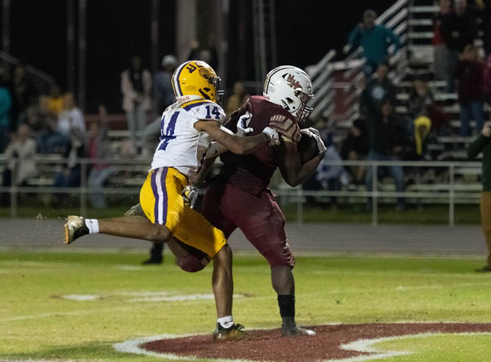 Jamarkus Jefferson (6) takes it in for a touchdown and a 20-11 Chiefs lead during the Union County vs Northview Class 1-1R State Semifinal playoff football game at Northview High School in Bratt, Florida on Friday, Dec. 2, 2022.