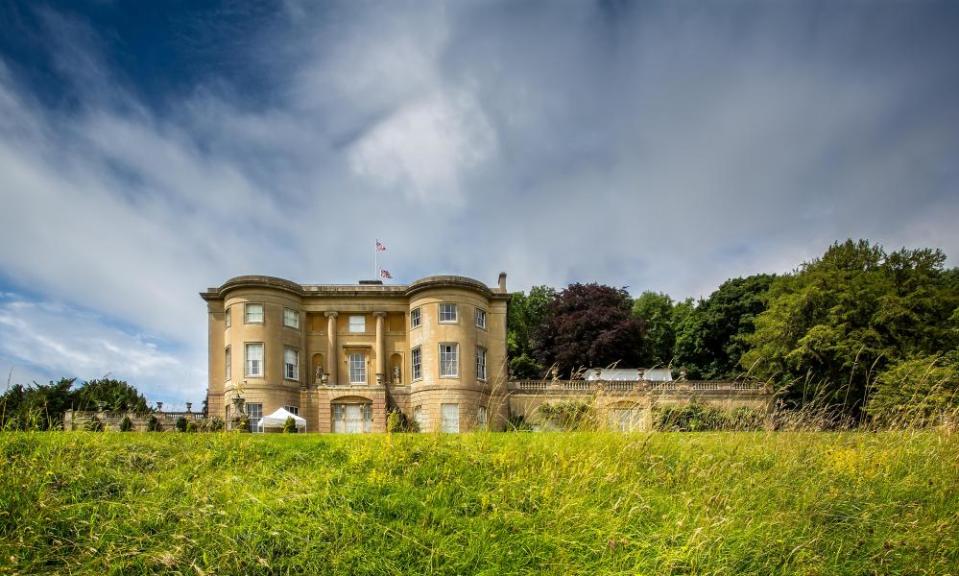 Outside view of American Museum in Bath, Somerset, UK on 16 July 2016R1X7HB Outside view of American Museum in Bath, Somerset, UK on 16 July 2016