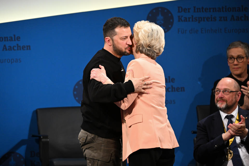 Ursula von der Leyen und Wolodymyr Selenskyj (Symbolbild: Federico Gambarini/dpa-Pool/dpa)