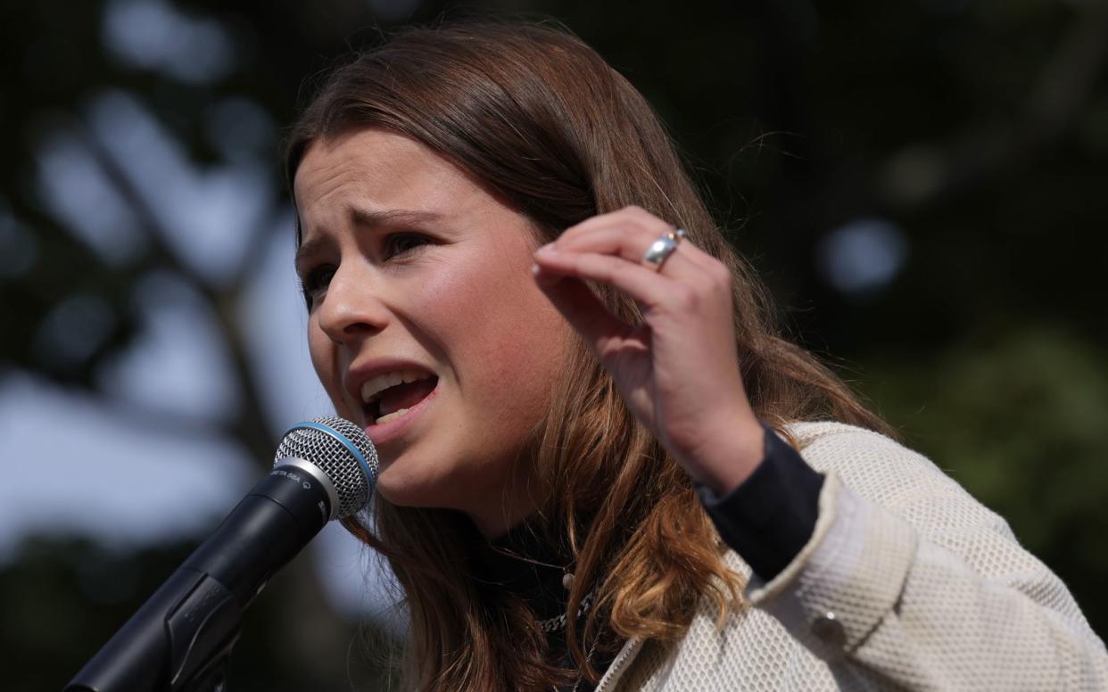 "Fridays for Future"-Aktivistin Luisa Neubauer (27) kritisierte im Phoenix-Interview die mangelnde Handlungsbereitschaft der Bundesregierung, die selbst gesteckten Klimaziele zu erreichen. (Bild: 2022 Getty Images/Sean Gallup)