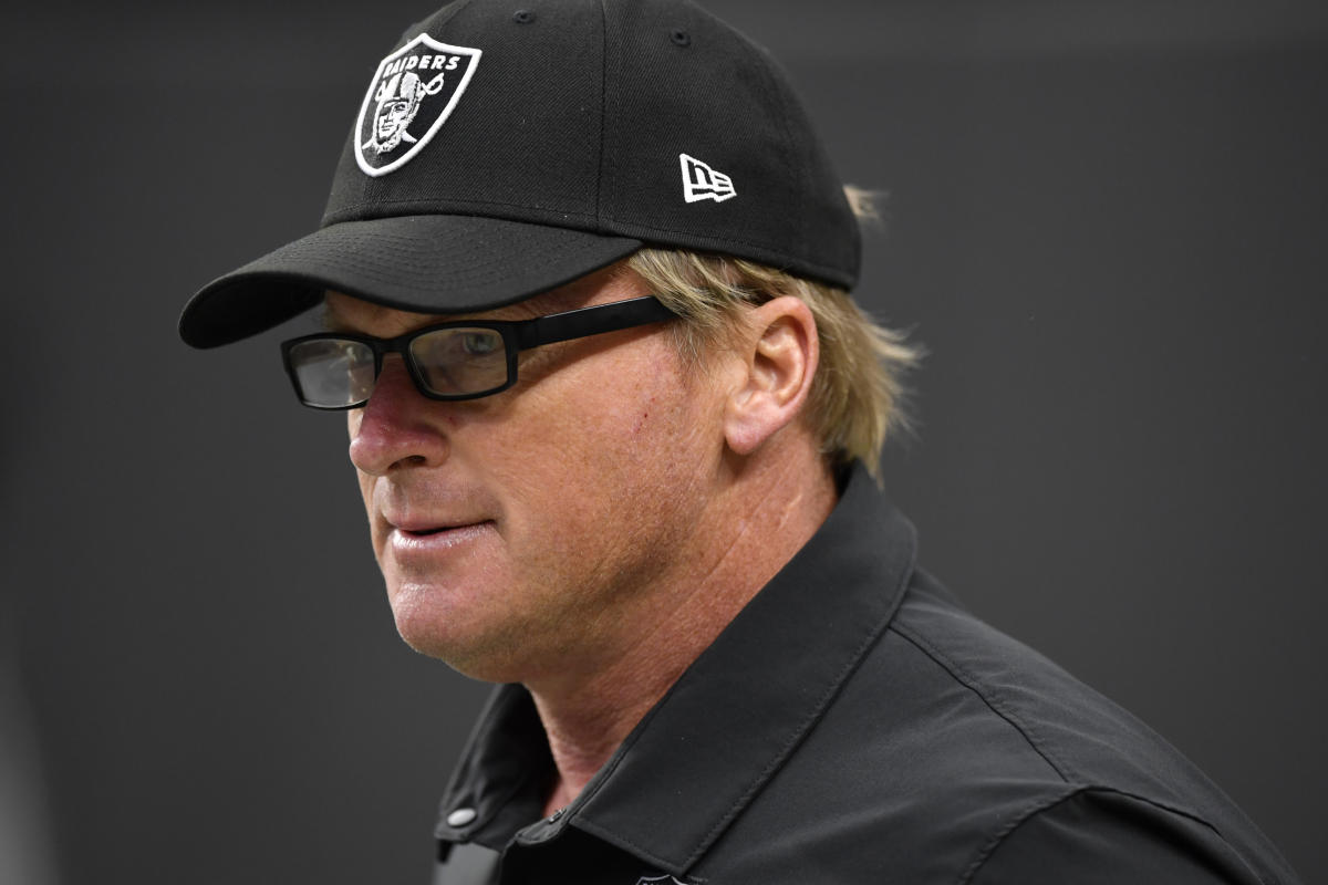 Jon Gruden out as Raiders coach over racist, misogynistic emails - Los  Angeles Times