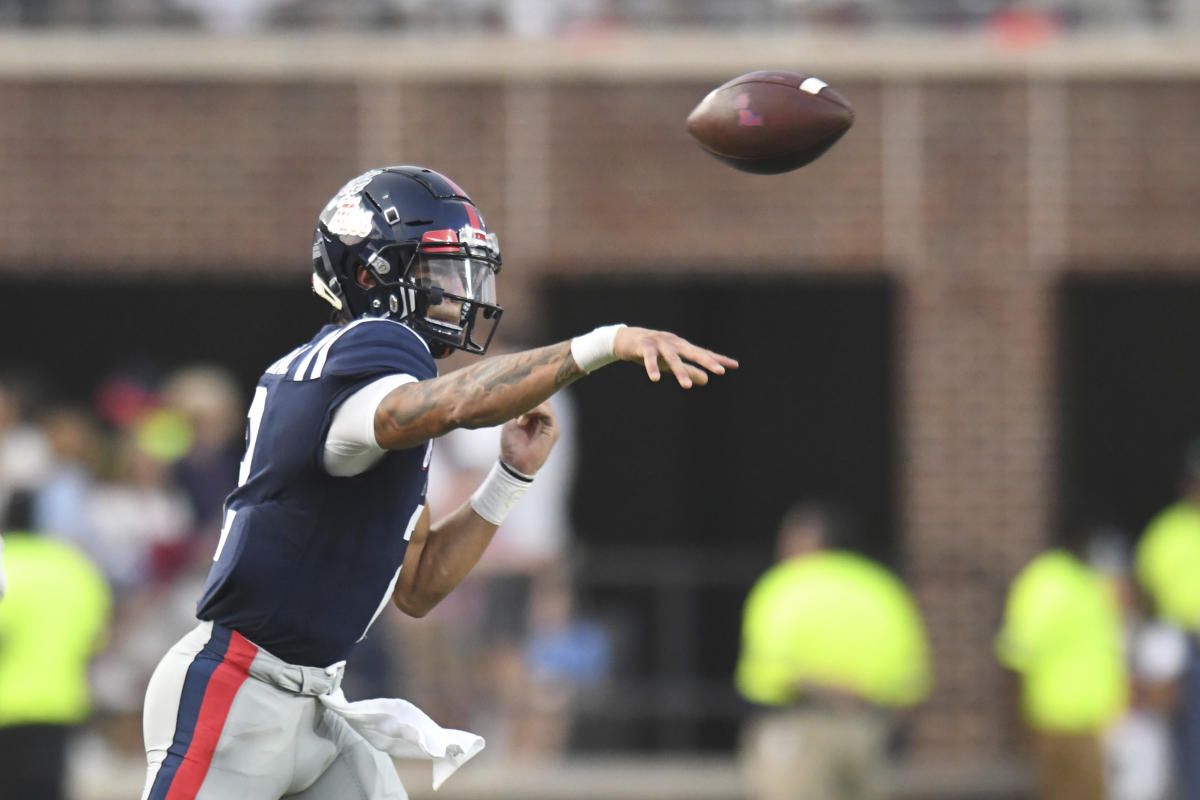 2022 Mock Draft Monday: Quarterbacks Slide in a Defense-Heavy Top Ten -  Visit NFL Draft on Sports Illustrated, the latest news coverage, with  rankings for NFL Draft prospects, College Football, Dynasty and