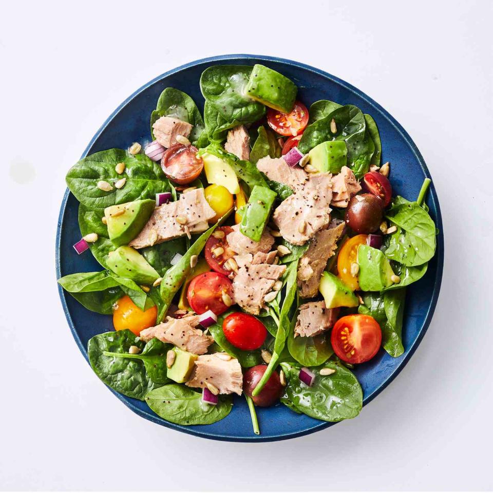 Avocado Tuna Spinach Salad