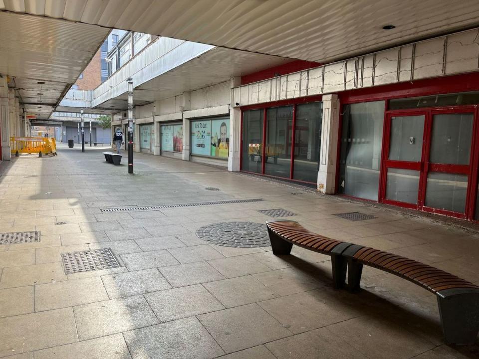 Only Farm Foods remains in the St Catherine's Place shopping centre in Bedminster. (Reach)