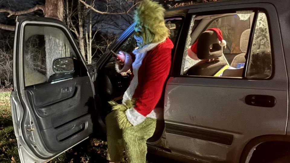 grinch car crash