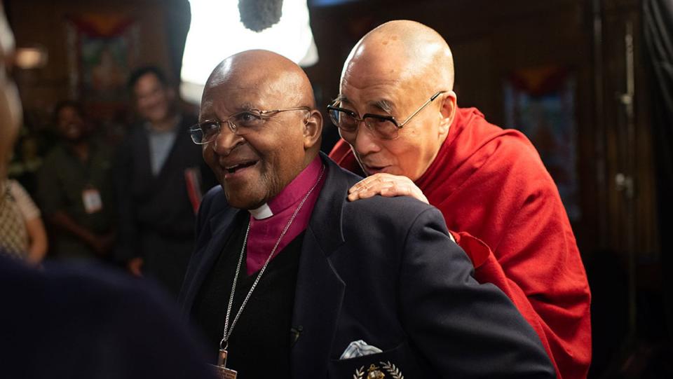 Der eine Christ, der andere Buddhist: Desmond Tutu und den Dalai Lama verband eine langjährige Freundschaft. Tutu starb Ende 2021 im Alter von 90 Jahren. (Bild: Tenzin Choejor)