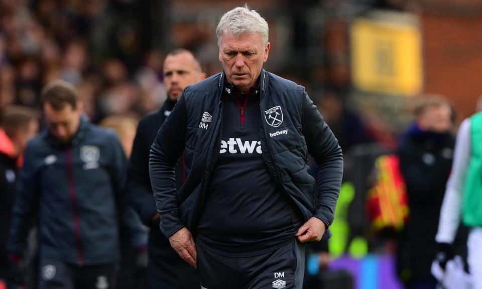 <span>David Moyes storms off the Selhurst Park pitch on Sunday after his <a class="link " href="https://sports.yahoo.com/soccer/teams/west-ham/" data-i13n="sec:content-canvas;subsec:anchor_text;elm:context_link" data-ylk="slk:West Ham;sec:content-canvas;subsec:anchor_text;elm:context_link;itc:0">West Ham</a> side were beaten 5-2 by Crystal Palace.</span><span>Photograph: Tom Sandberg/PPAUK/Shutterstock</span>