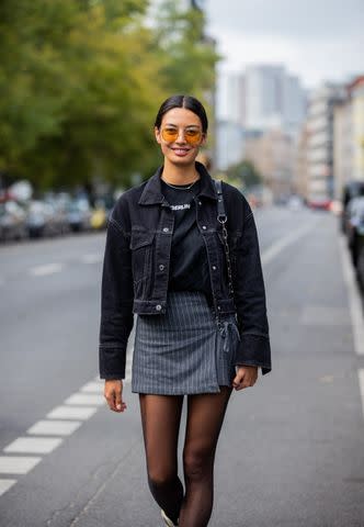 16 Black Jean Jacket Outfits to Wear for Any Occasion