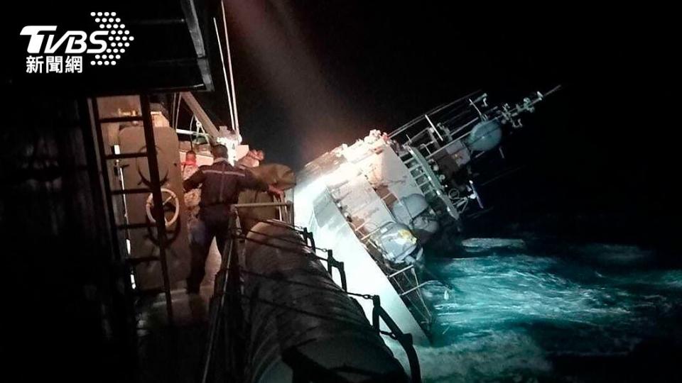 泰國皇家海軍護衛艦「蘇可泰號」（HTMS Sukhothai），18日晚間沉沒，目前仍有33船員失聯。（圖／達志影像美聯社）