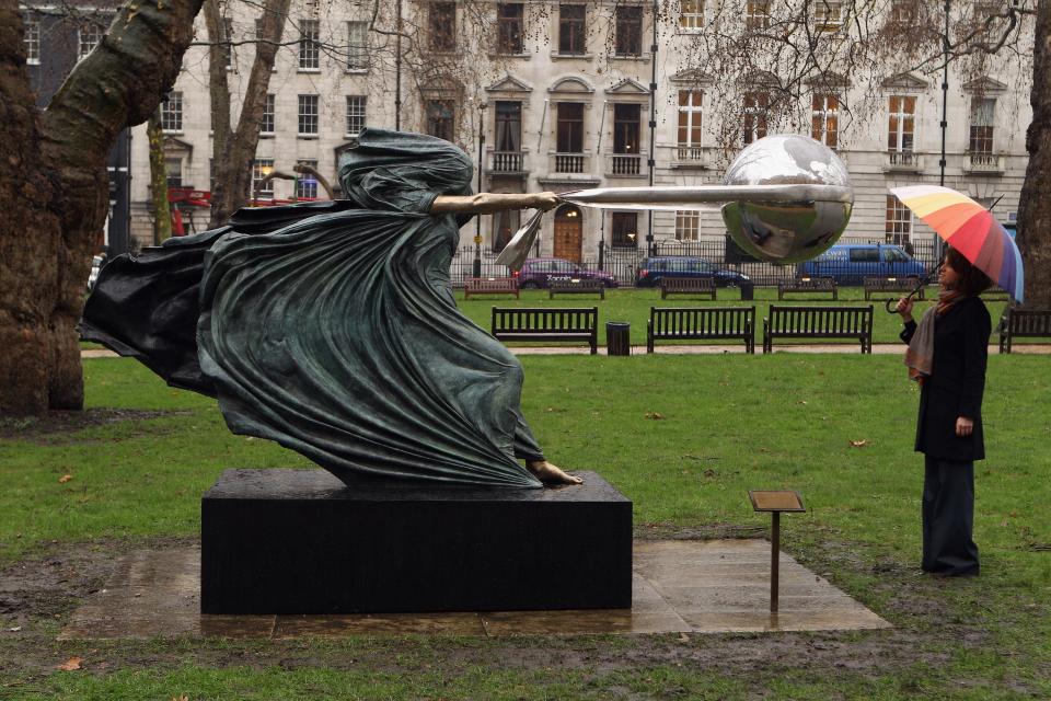 26 of the Most Fascinating Public Sculptures