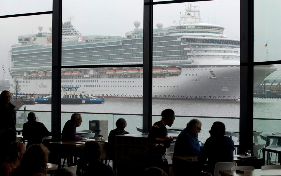 Talks between Amsterdam’s authorities and cruise companies about moving the port away from the city centre are ongoing