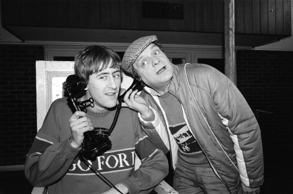 Nicholas Lyndhurst (left) and David Jason who all appear in the BBC TV comedy series 'Only Fools and Horses', 14th February 1985. (Photo by Carl Bruin/Daily Mirror/MirrorpixGetty Images)